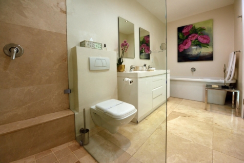 Superior-suite-11A-bathroom